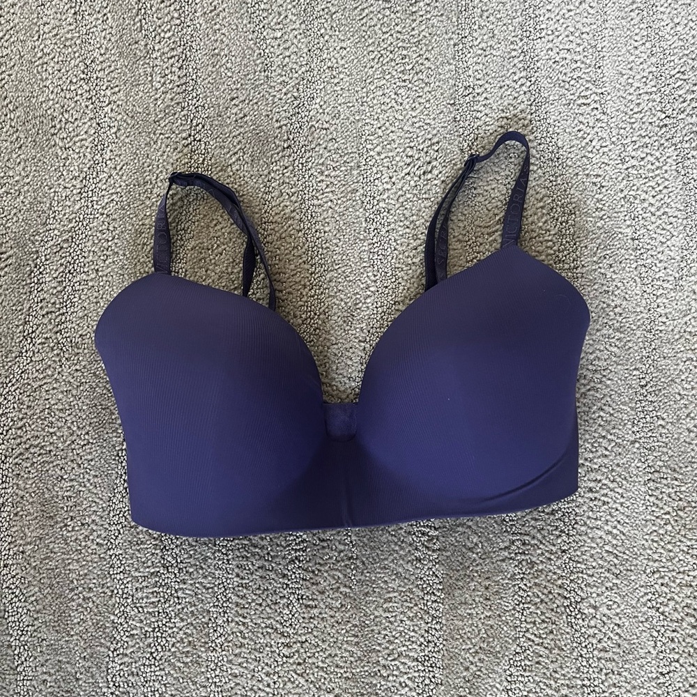Set of two Victoria’s Secret T Shirt Bras size 34DD